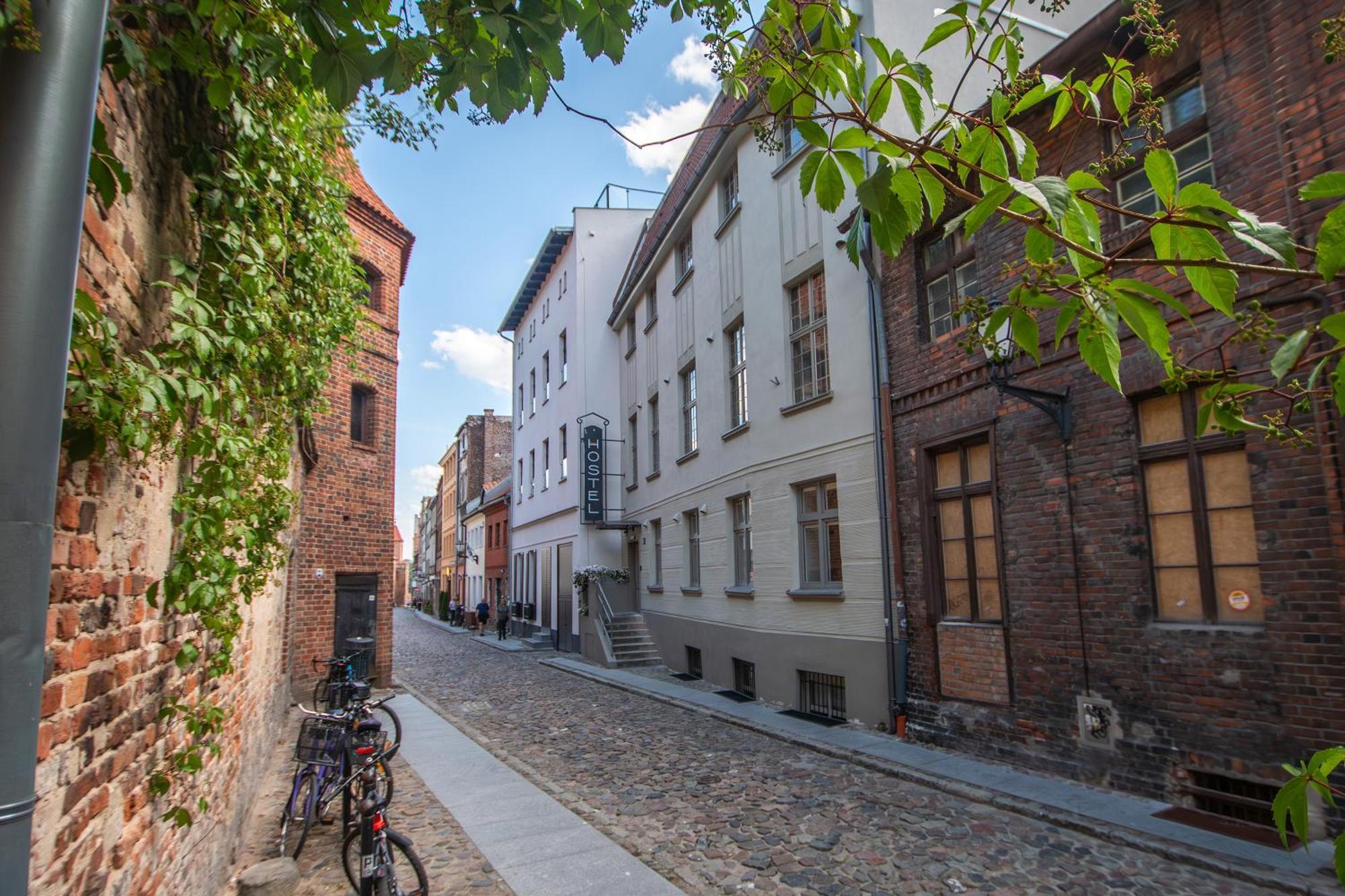 Happy Street Hostel Stary Toruń Exteriör bild